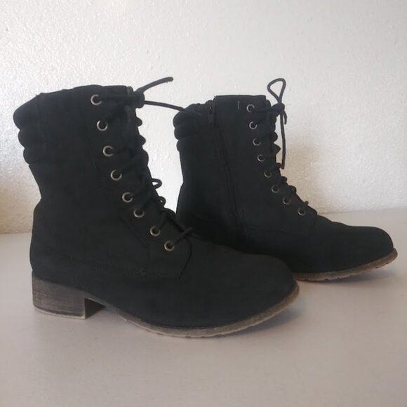 Jellypop women's size 6M black lace up Booties - Picture 1 of 16
